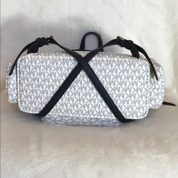 Michael Kors (2pcs) Abbey LG Cargo Backpack - Picture 5 of 8